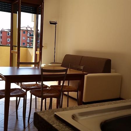 Apartamento Bilocale Via Imola 4 Verona Exterior foto