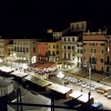 Apartamento Bilocale Via Imola 4 Verona Exterior foto