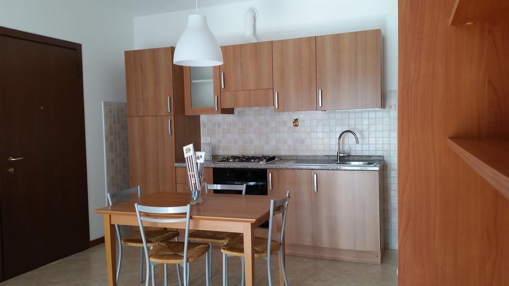Apartamento Bilocale Via Imola 4 Verona Exterior foto