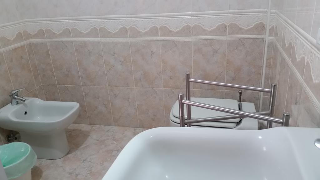 Apartamento Bilocale Via Imola 4 Verona Exterior foto