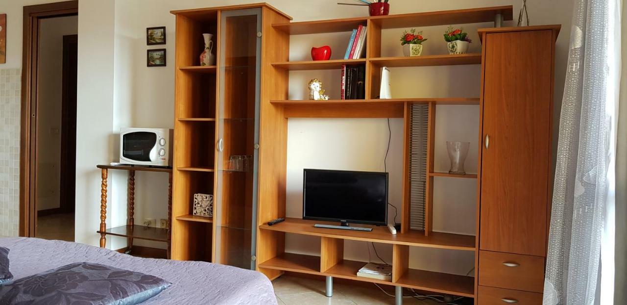 Apartamento Bilocale Via Imola 4 Verona Exterior foto